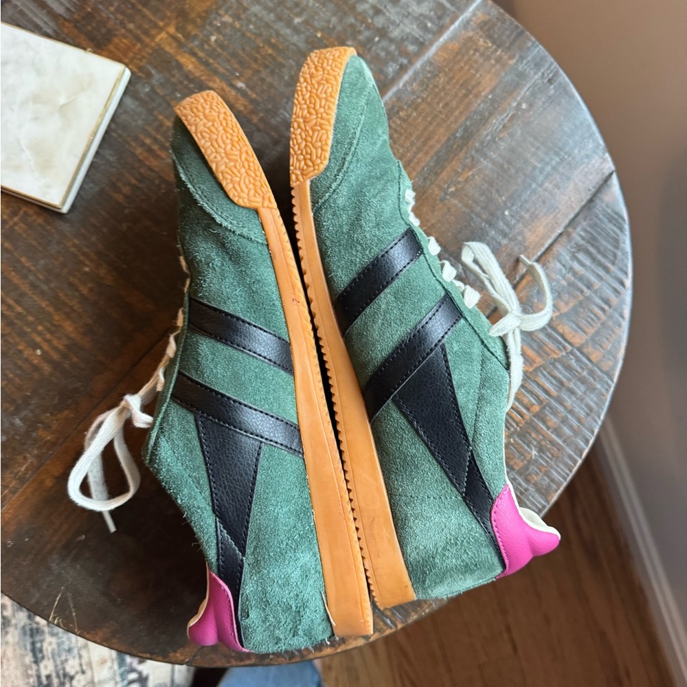 Gola Forest Green Sneakers with Pink Highlights